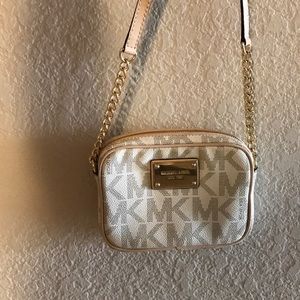 Michael Kors crossdody purse 👜